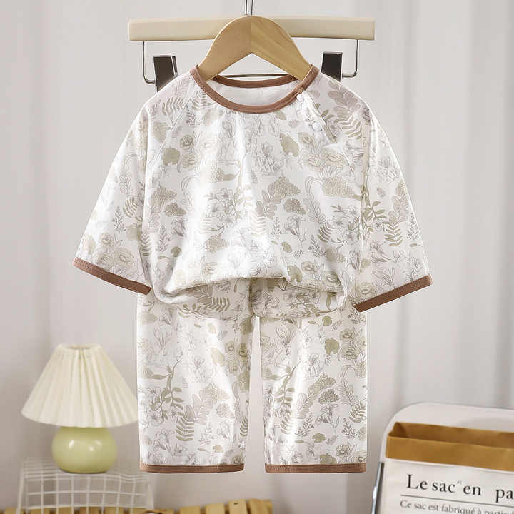 مجموعة ملابس كم طويل