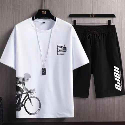T-shirt and shorts set 
