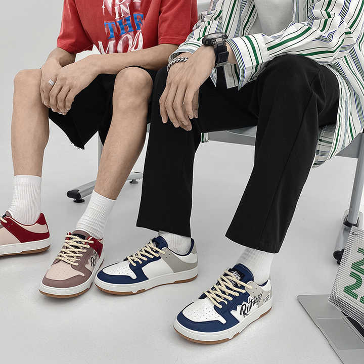 Men's sports shoes 