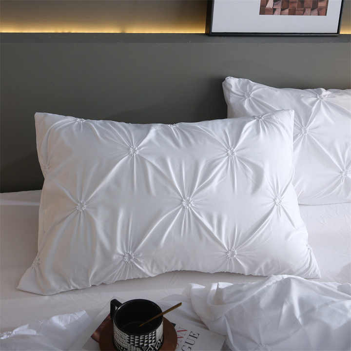 Luxury lightweight bed sheet set 