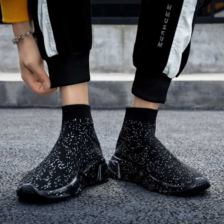 trendy casual shoes 