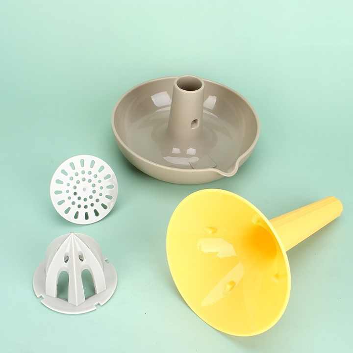 Manual lemon squeezer, cutting boards and equipment 