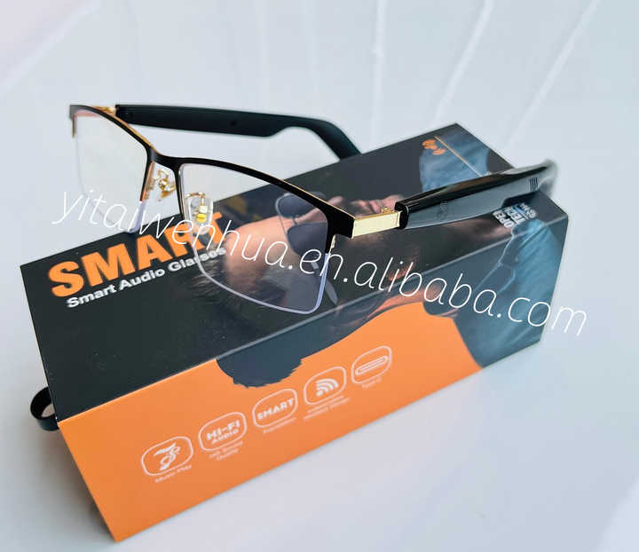 Smart lightweight lenses