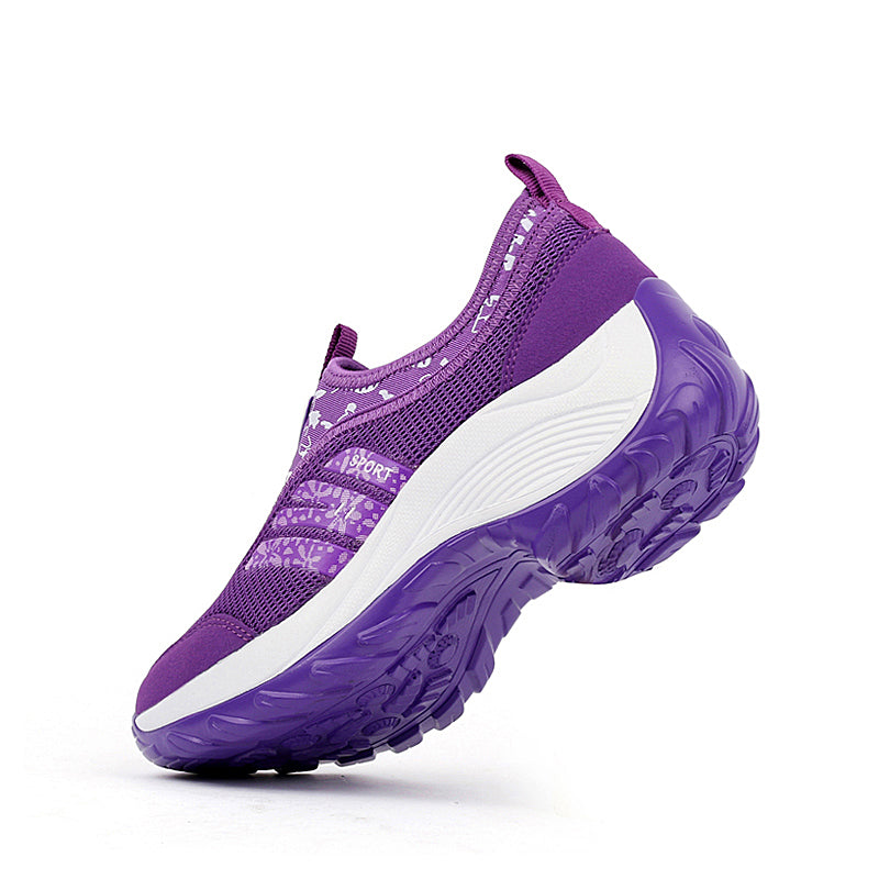 حذاء رياضية نسائي