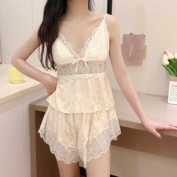 ملابس نوم للسيدات