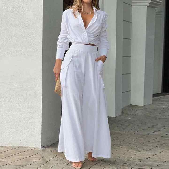 Modern women's suit