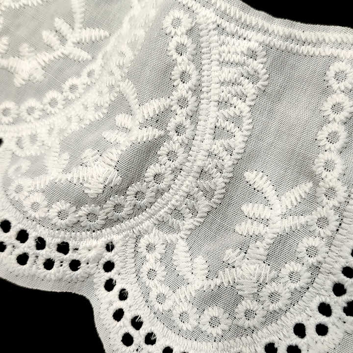 Children's accessories Children's lace accessories with carved holes 