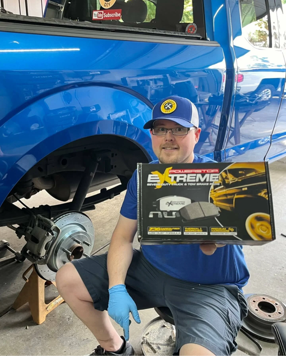 Brake pads, suspension and brake system 