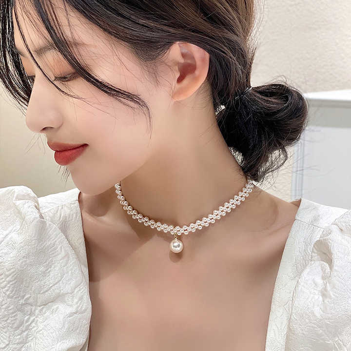 pearl necklace 