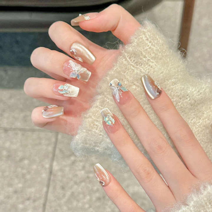 Hand nails - acrylic nails 