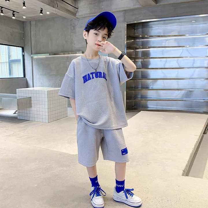 Boys' short-sleeved sportswear 