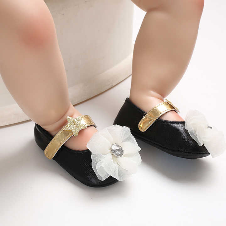 children's shoes 