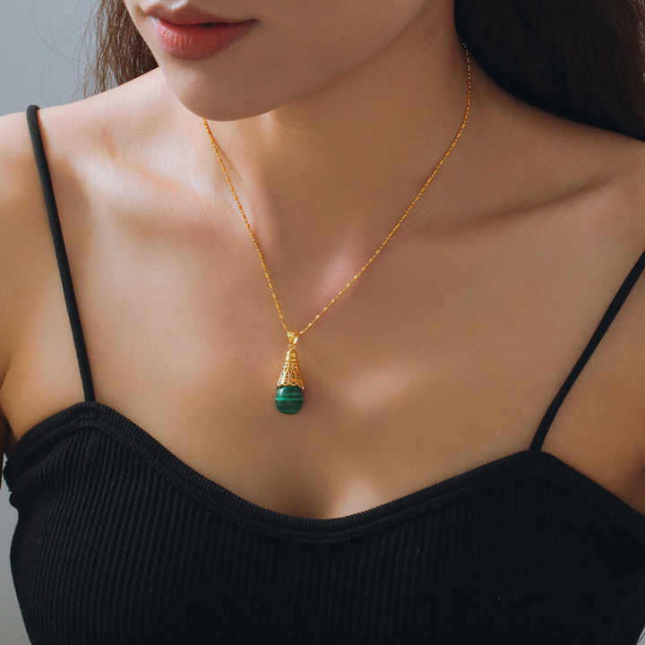 قلادات نسائيه