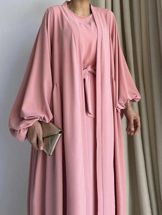 عبايات نسائيه انيقه - Elegant women's abayas