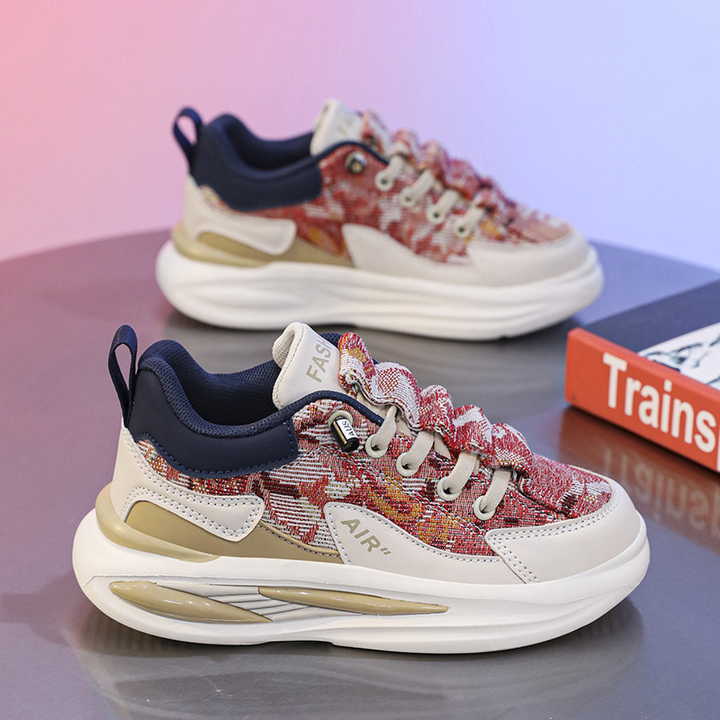 Boys' multi-colored sports shoes 