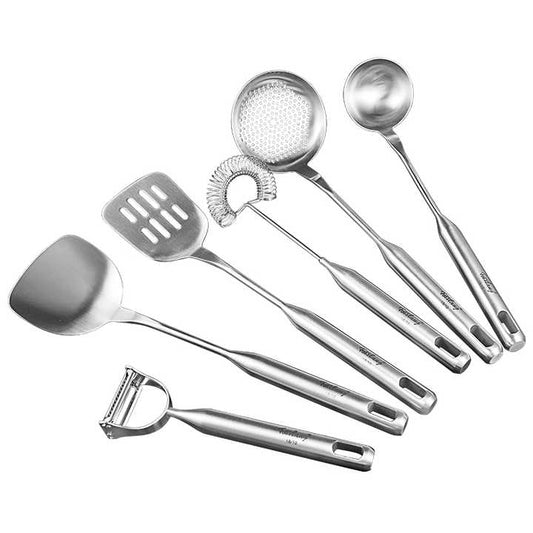 Kitchen utensil set spoons
