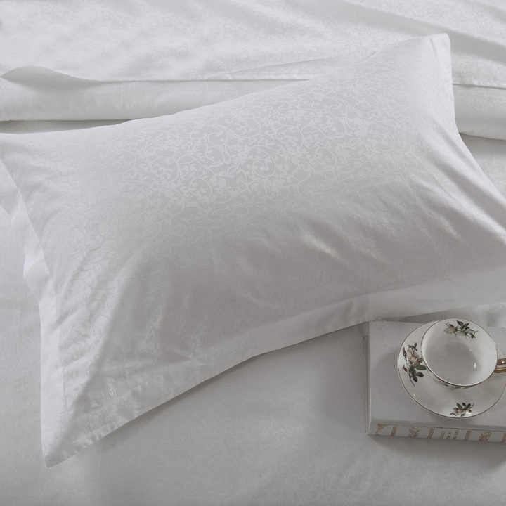 Factory Direct High Quality Pure White Soft Hotel Bed Sheet Set 