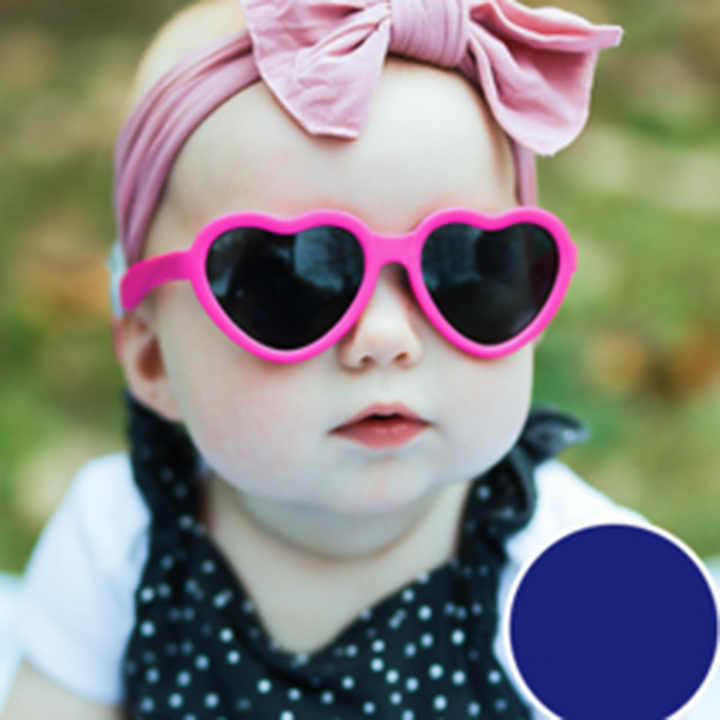 Pink heart-shaped sunglasses for children 