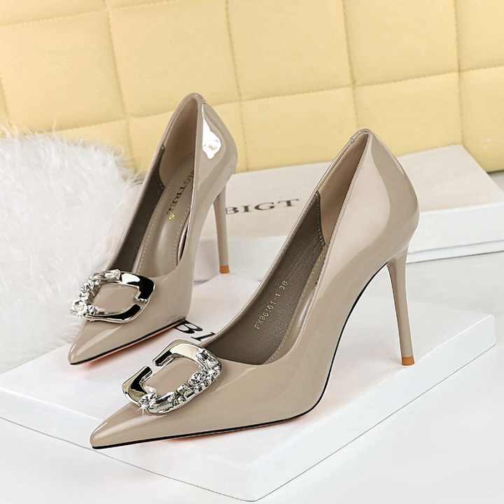 Elegant women's heels 