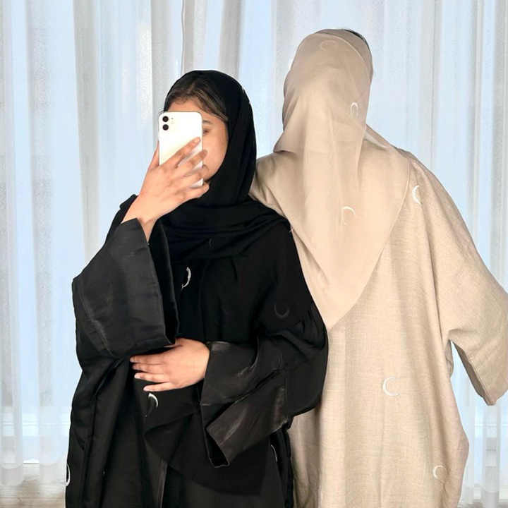 عبايات ملونه نسائيه