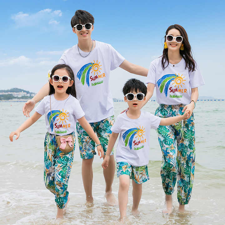 Matching Outfits for Family Holiday 