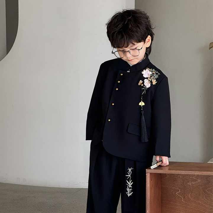 Chinese Style Boys Tang Suit New Design Embroidered 