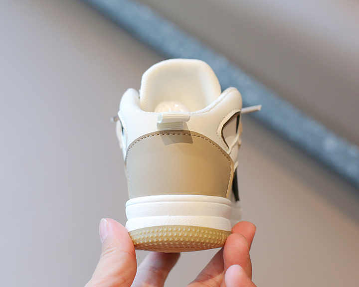 New models of boys' boots 