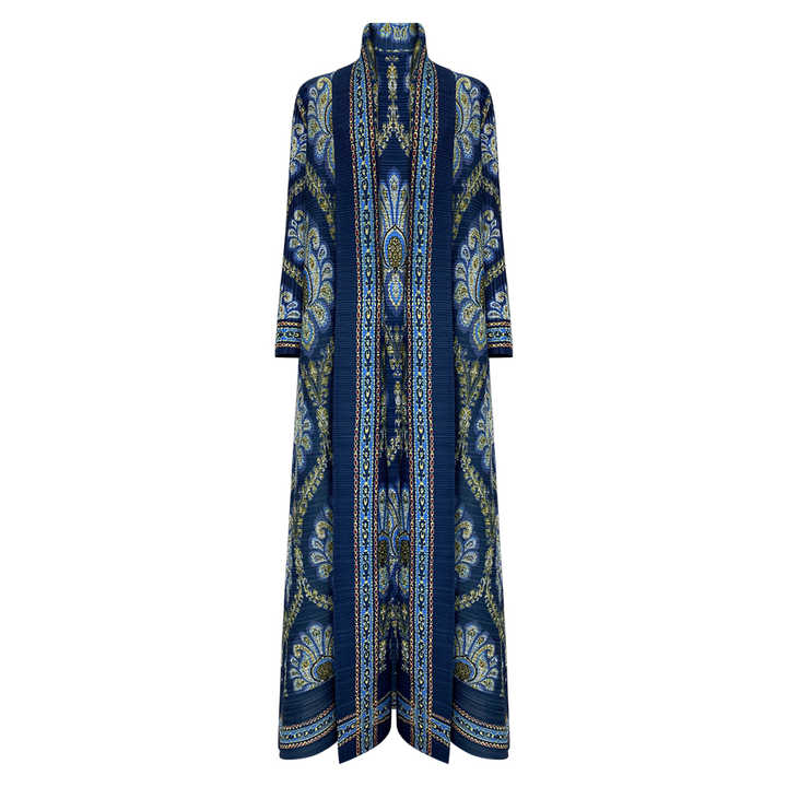Practical and luxurious abayas 