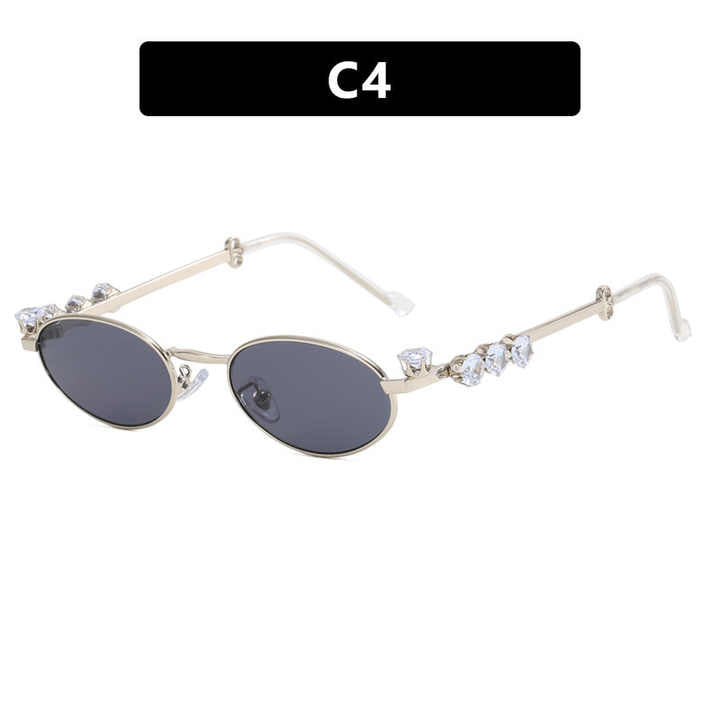 Elegant and classic eyeglasses for women 