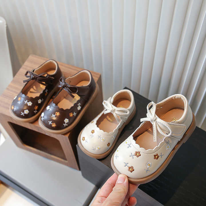 New casual children's shoes 