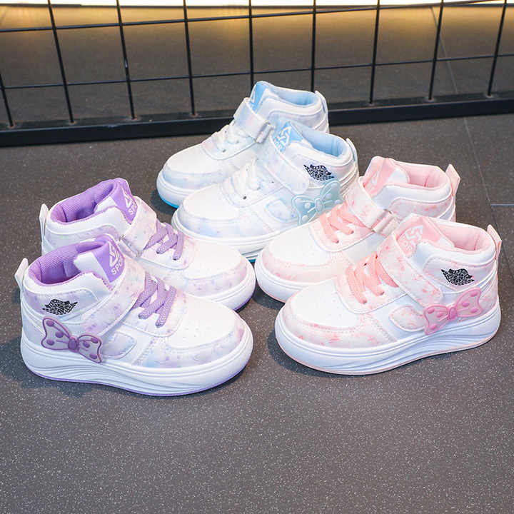 Girls' casual sneakers