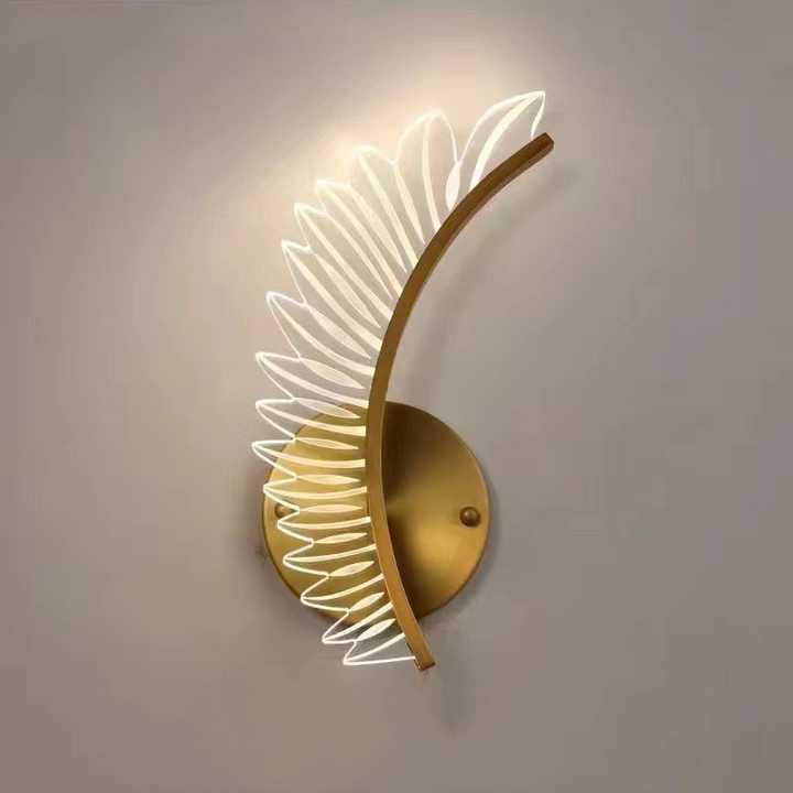 Simple modern wall lamp 