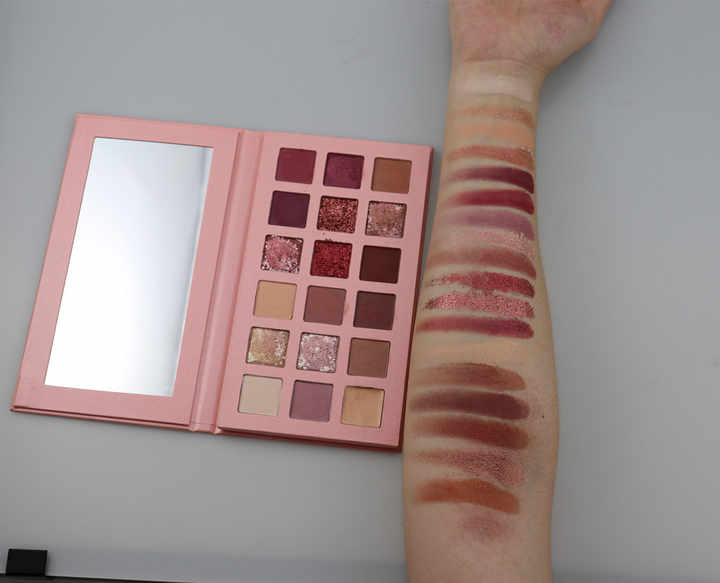 لوحة مكياج العيون ظلال العيون اللامعة الاحترافية