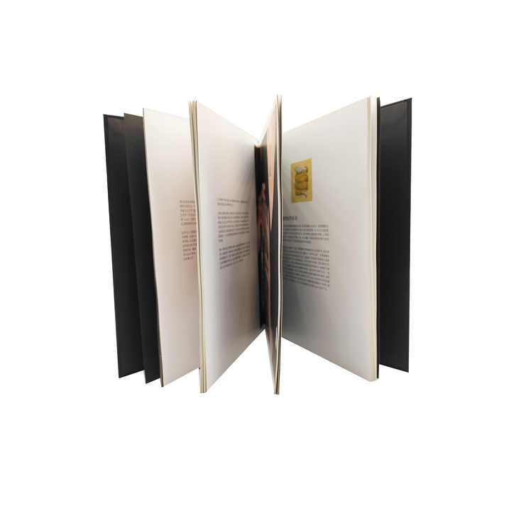 كتاب بغلاف مقوى