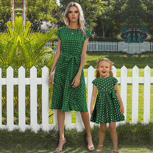 2022 New Wholesale Family Women Girls V Neck Halter Print Dress Matching Outfits Mother Baby Mom and Daughter 