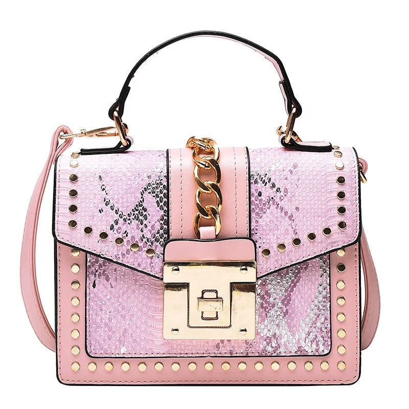 Stylish women's handbags at great prices 