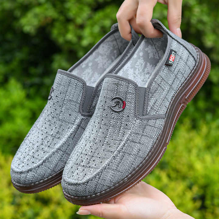 canvas upper shoes 