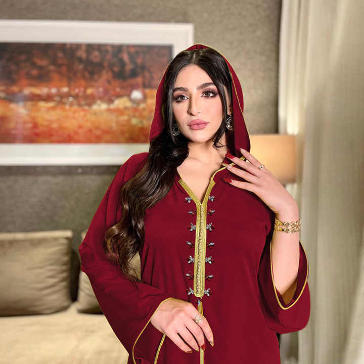 Moroccan caftans and jalabiyas 