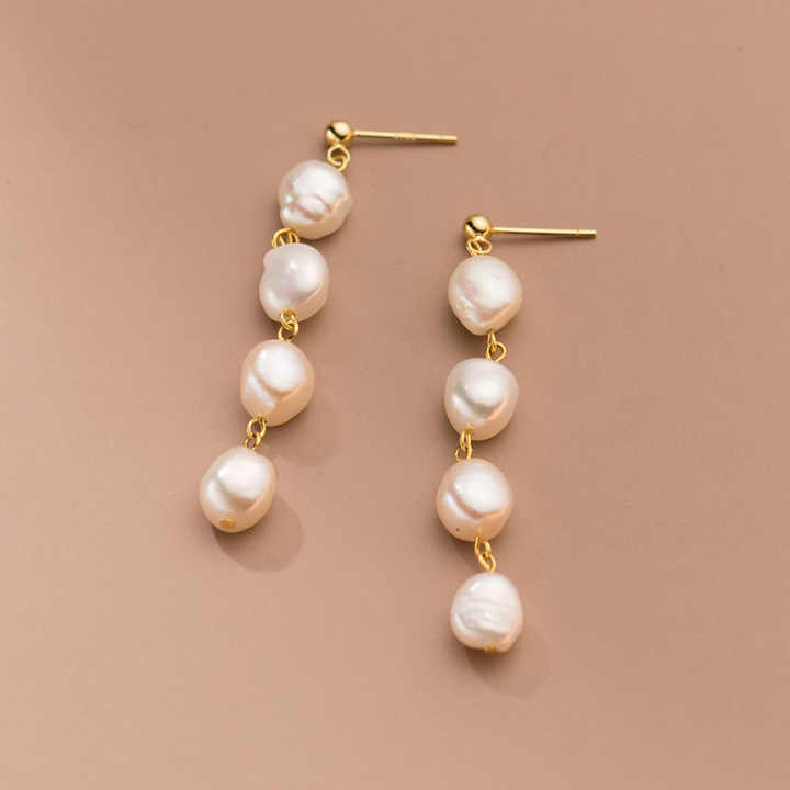 dangling earrings 
