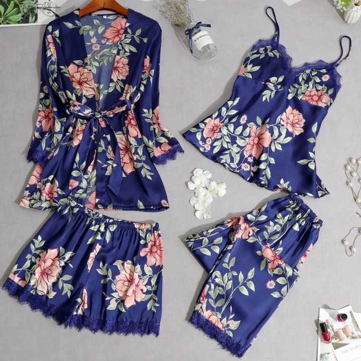 Women's sleepwear 