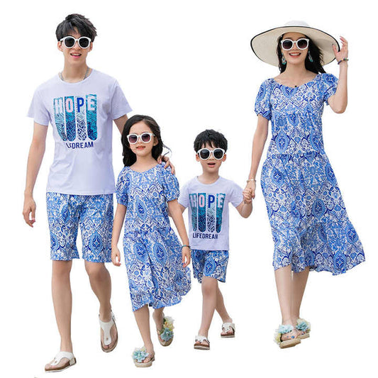 Matching Outfits for Family Holiday 