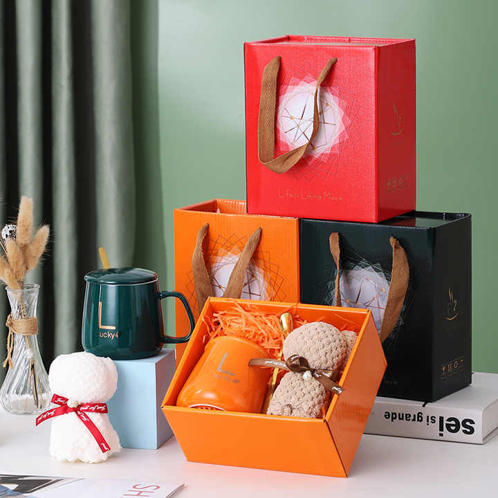 هدايا زفاف عيد الحب للنساء طقم صندوق هدايا . Valentine's Day Wedding Gifts for Women Bridesmaid