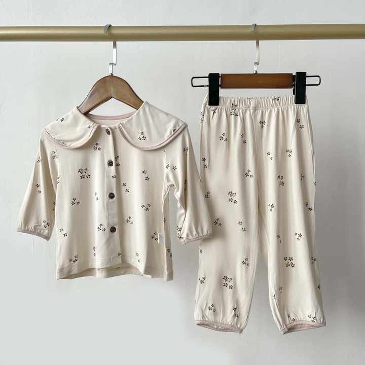 طقم ملابس كم طويل