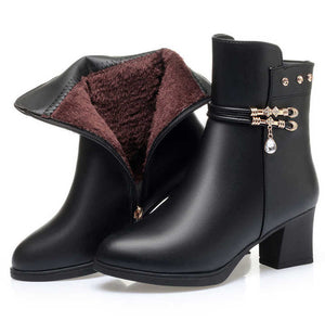 أحذية نسائية سميكة من الجلد الناعم