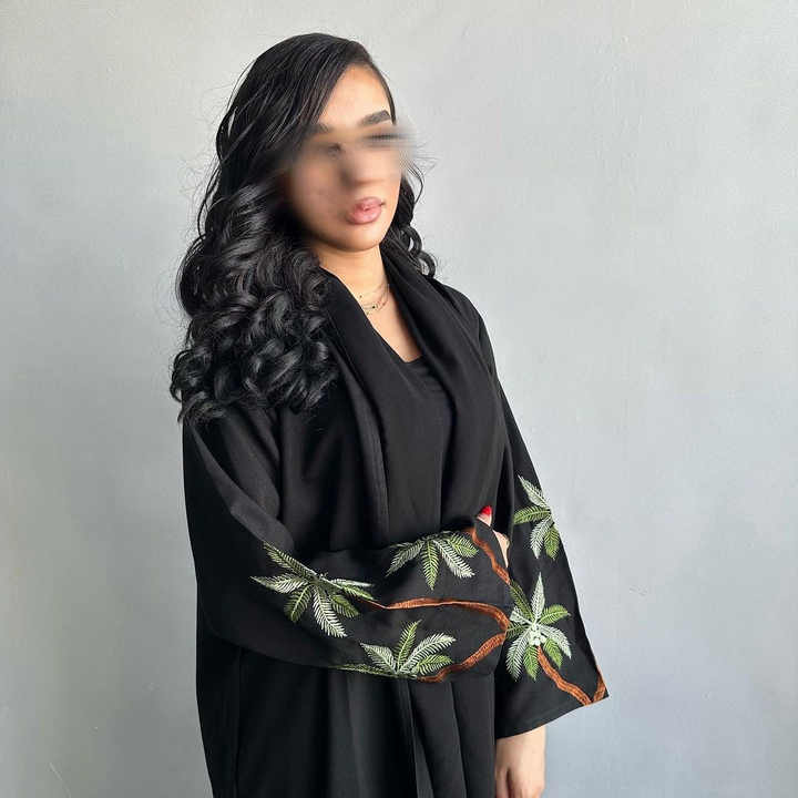 عبايه سودا انيقه و فاخره