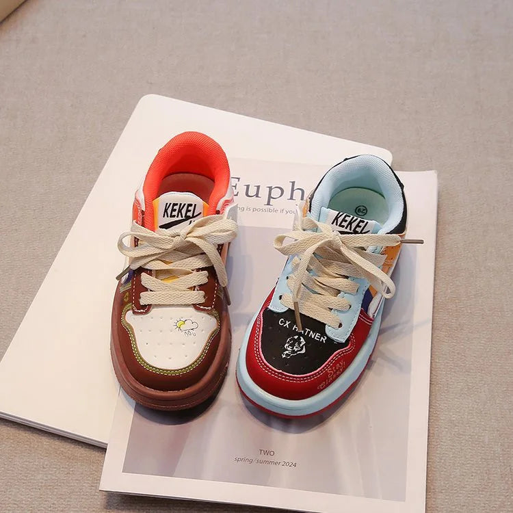Stylish sports shoes for girls 