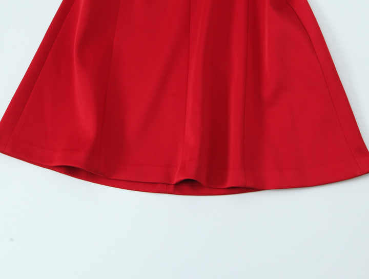 short sleeveless dress