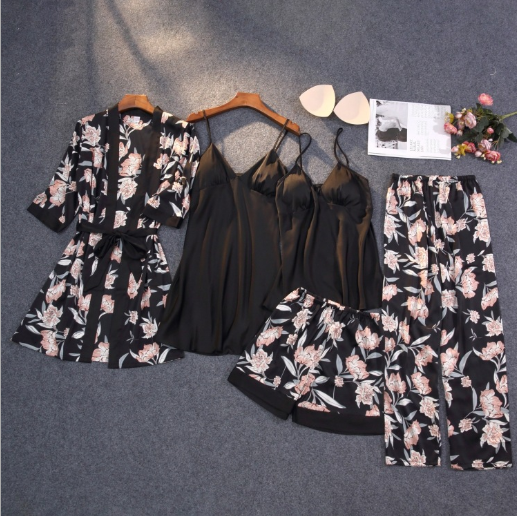 Women's sleepwear 