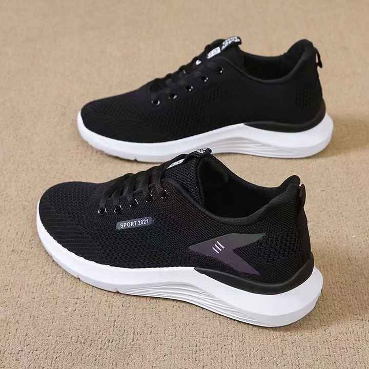Women's sneakers 