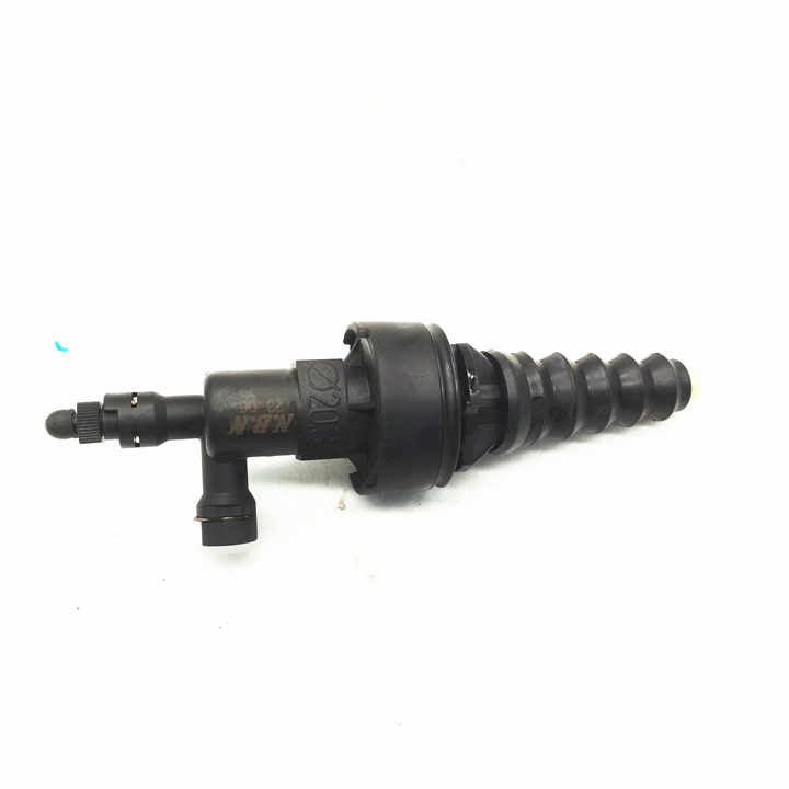 Clutch master cylinder 